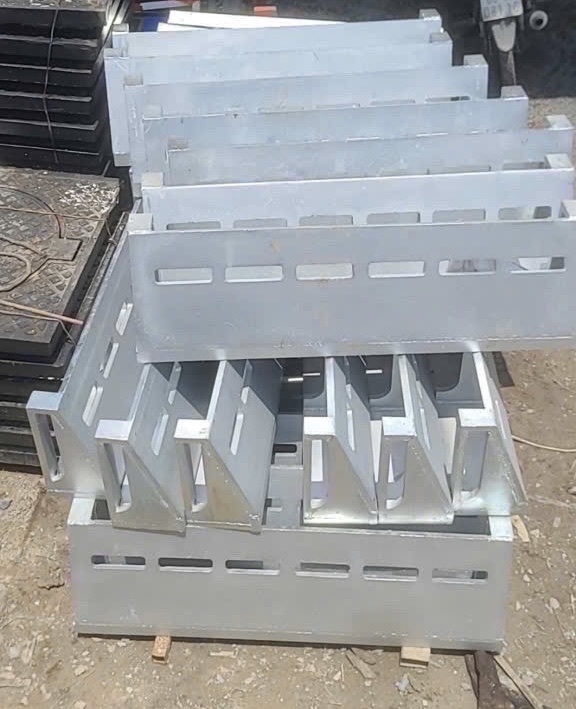 Sơn Xịt Kẽm ZG400 Giá Tốt: Giải Pháp Chống Rỉ Sét Chuyên Nghiệp Cho Kim Loại